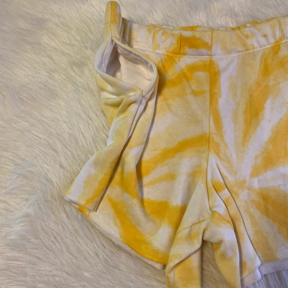 Secret Treasures Pajama Shorts Womens Size Medium Yellow Tie Dye Pjs‎ - Picture 3 of 8